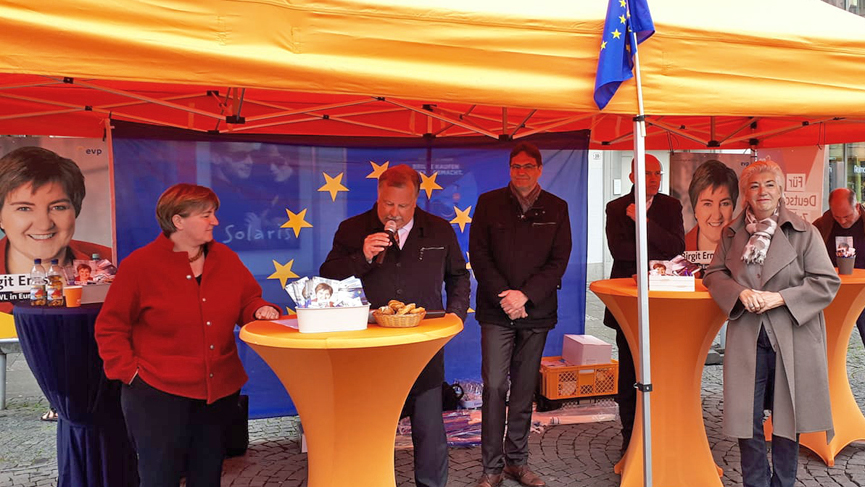 Auftakt zum Europa-Wahlkampf auf dem Bielefelder Jahnplatz Auftakt zum Europa-Wahlkampf auf dem Bielefelder Jahnplatz